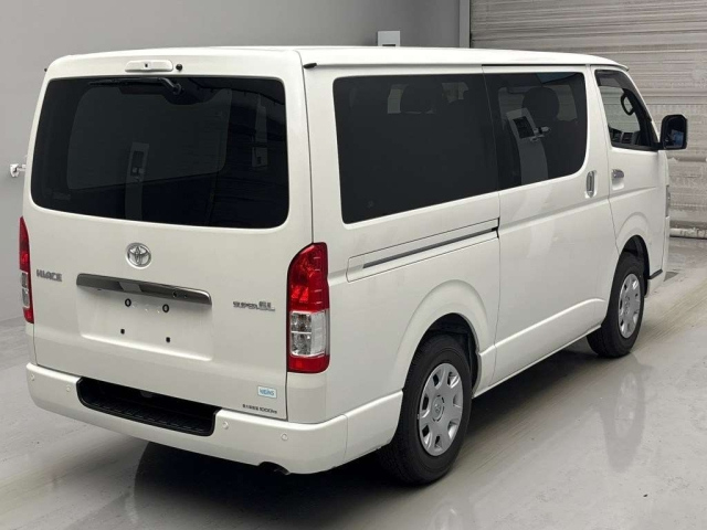 TOYOTA HIACE VAN 2025