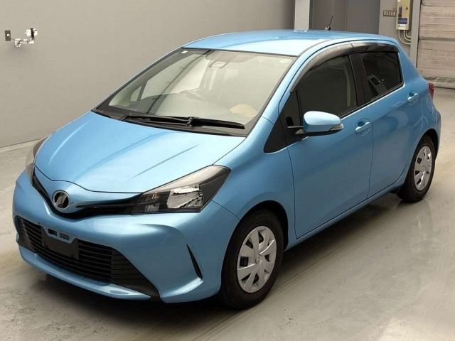 TOYOTA VITZ 2016