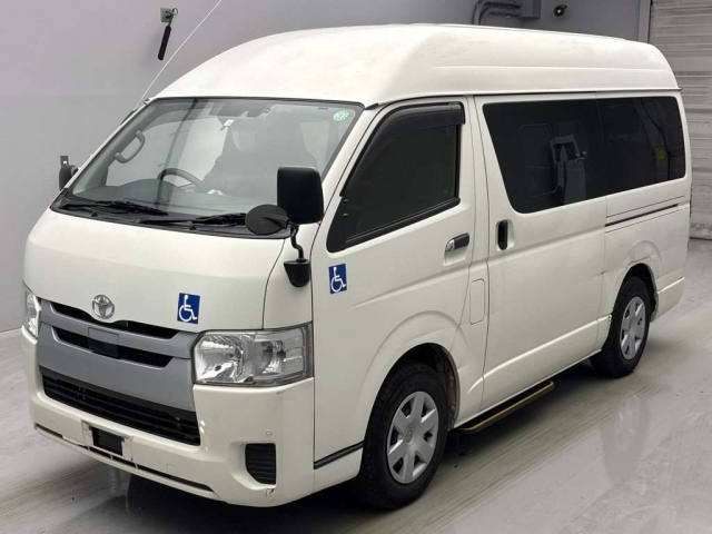 TOYOTA HIACE VAN 2019