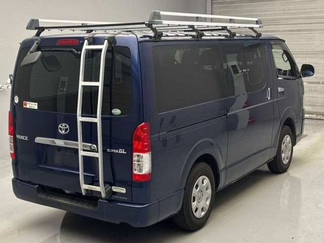 TOYOTA HIACE VAN 2016