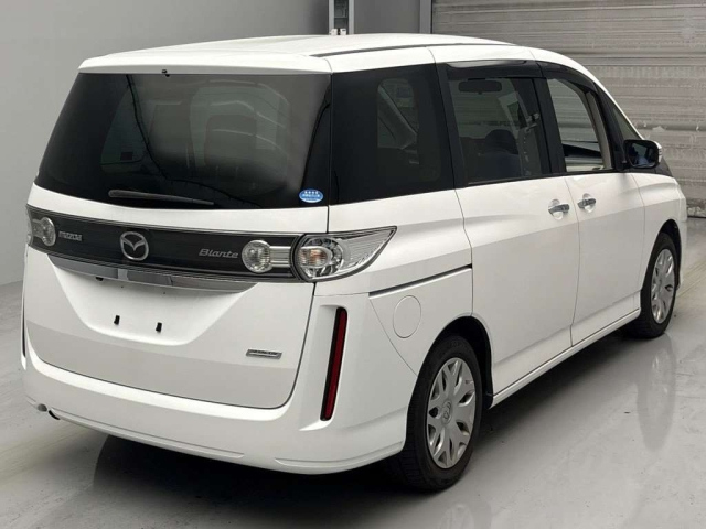 MAZDA BIANTE 2015