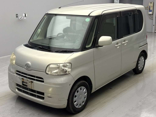 DAIHATSU TANTO 2008