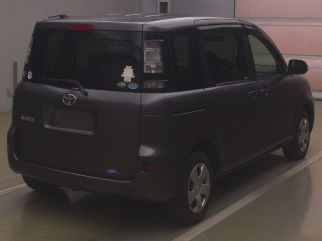 TOYOTA SIENTA 2014