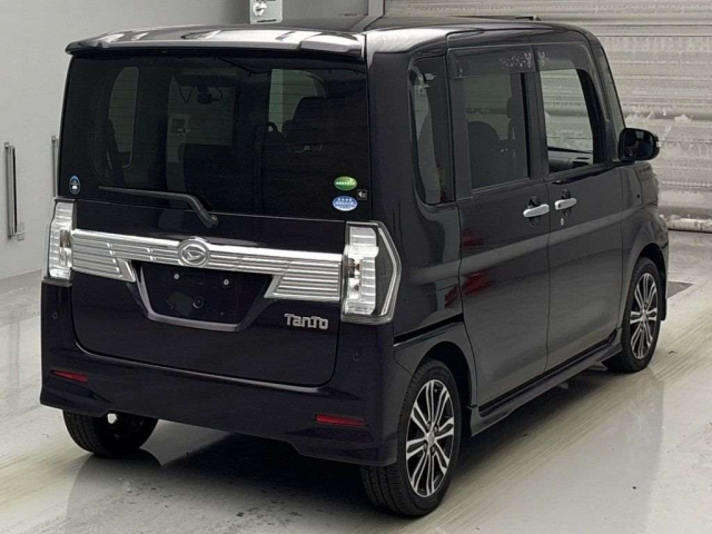 DAIHATSU TANTO 2016