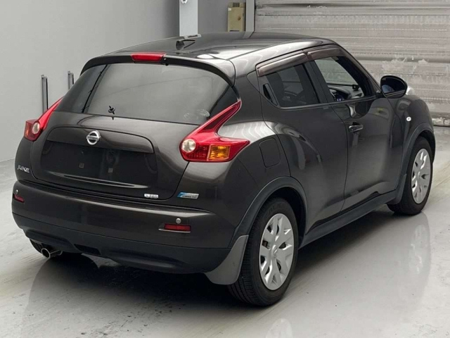 NISSAN JUKE 2011