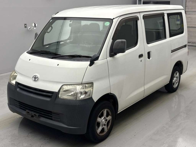 TOYOTA LITE ACE VAN 2010