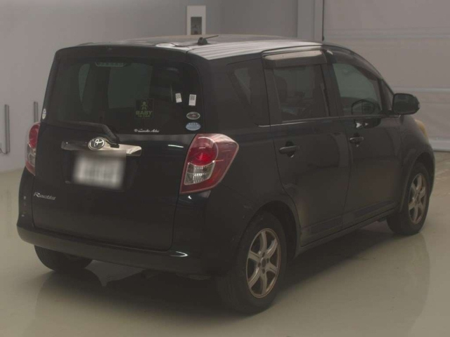TOYOTA RACTIS 2010