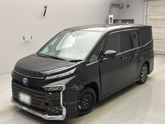 TOYOTA VOXY 2025