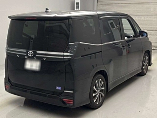 TOYOTA VOXY 2025