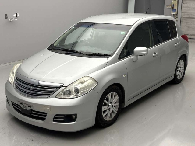 NISSAN TIIDA 2008