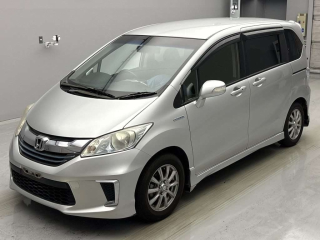 HONDA FREED 2015