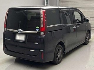 TOYOTA ESQUIRE 2017