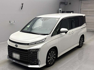 TOYOTA VOXY 2023