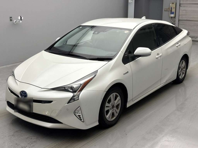 TOYOTA PRIUS 2018