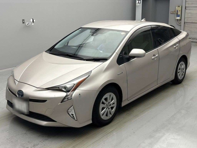 TOYOTA PRIUS 2016