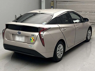 TOYOTA PRIUS 2016