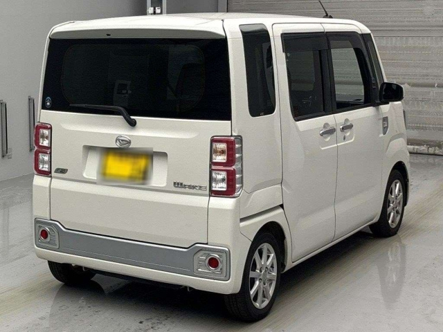 DAIHATSU WAKE 2015