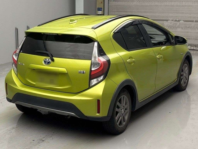 TOYOTA AQUA 2018