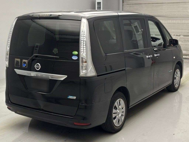 NISSAN SERENA 2013