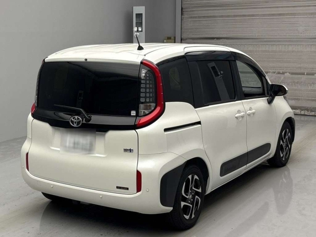 TOYOTA SIENTA 2023