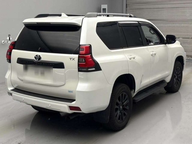 TOYOTA LAND CRUISER PRADO 2023