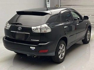 TOYOTA HARRIER 2010