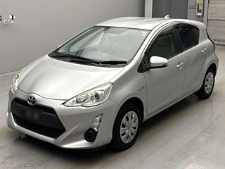 TOYOTA AQUA 2015