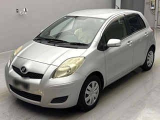 TOYOTA VITZ 2010