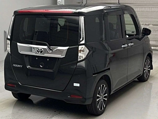 TOYOTA ROOMY 2022