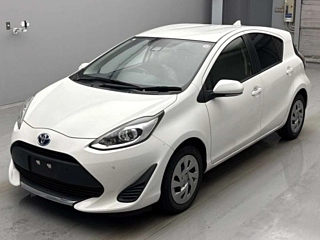 TOYOTA AQUA 2020