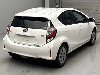 TOYOTA AQUA 2020