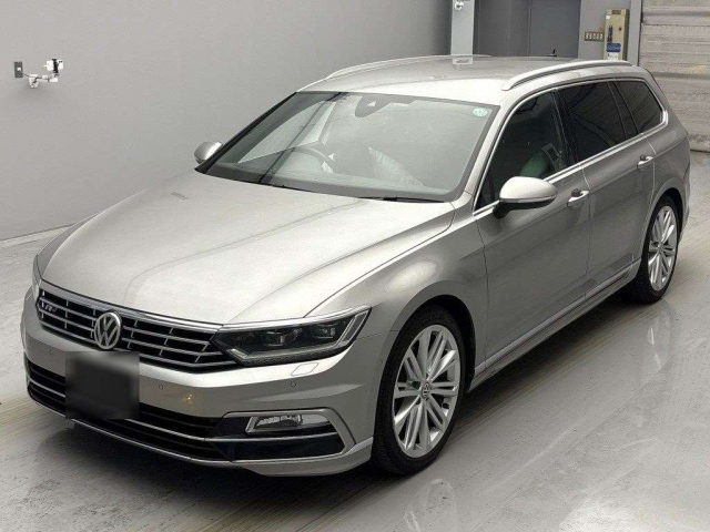 VOLKSWAGEN PASSAT VARIANT 2016