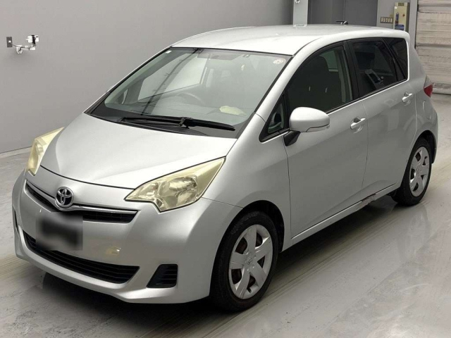 TOYOTA RACTIS 2011