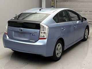 TOYOTA PRIUS 2011
