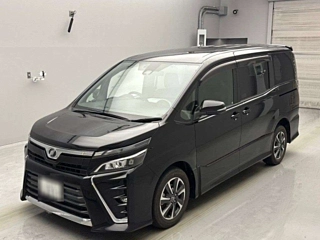 TOYOTA VOXY 2017