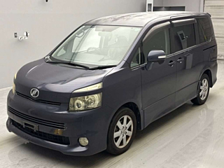 TOYOTA VOXY 2009