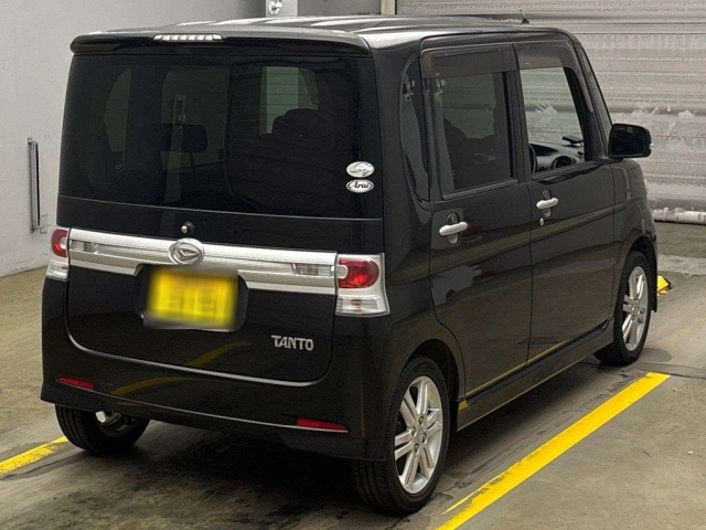 DAIHATSU TANTO 2010