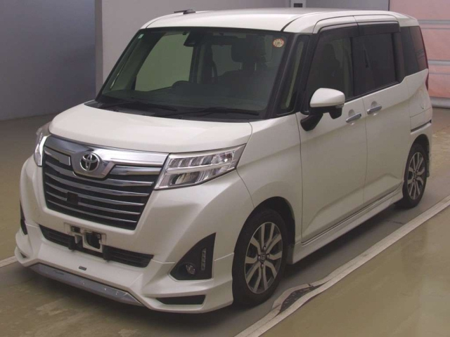TOYOTA ROOMY 2017