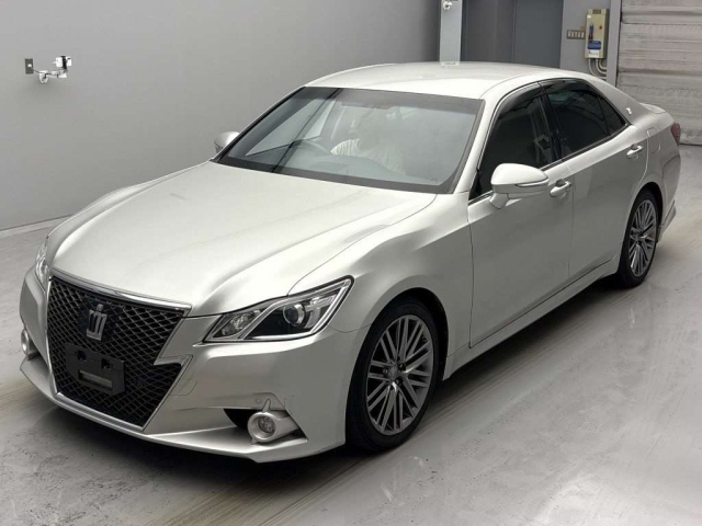TOYOTA CROWN 2013