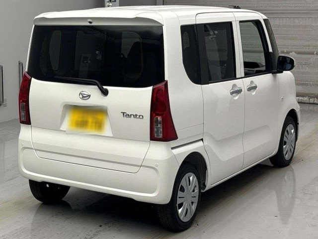 DAIHATSU TANTO 2024