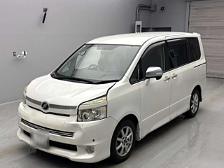 TOYOTA VOXY 2009