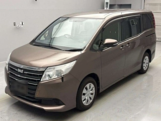 TOYOTA NOAH 2014