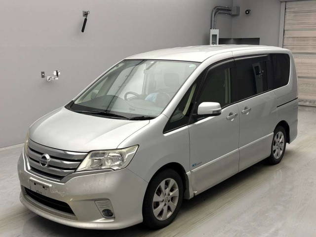 NISSAN SERENA 2013