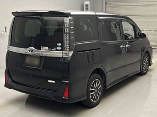 TOYOTA VOXY 2015