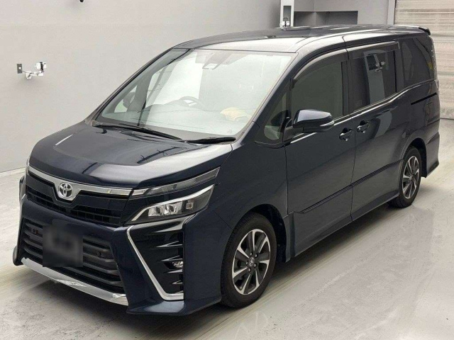 TOYOTA VOXY 2021