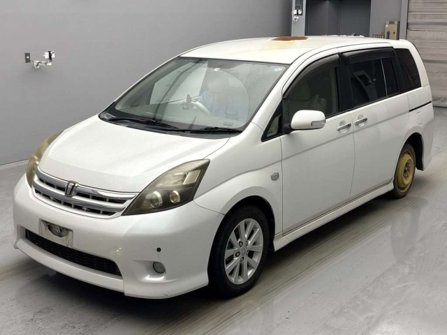 TOYOTA ISIS 2010