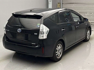 TOYOTA PRIUS ALPHA 2014