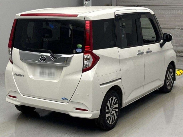 TOYOTA ROOMY 2019