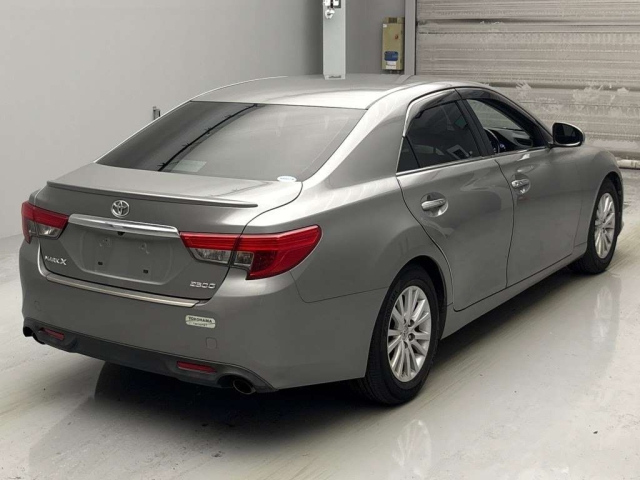 TOYOTA MARK X 2015