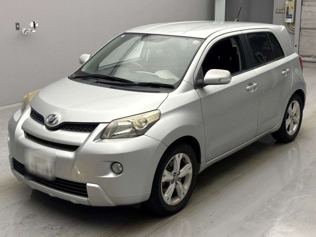 TOYOTA IST 2009